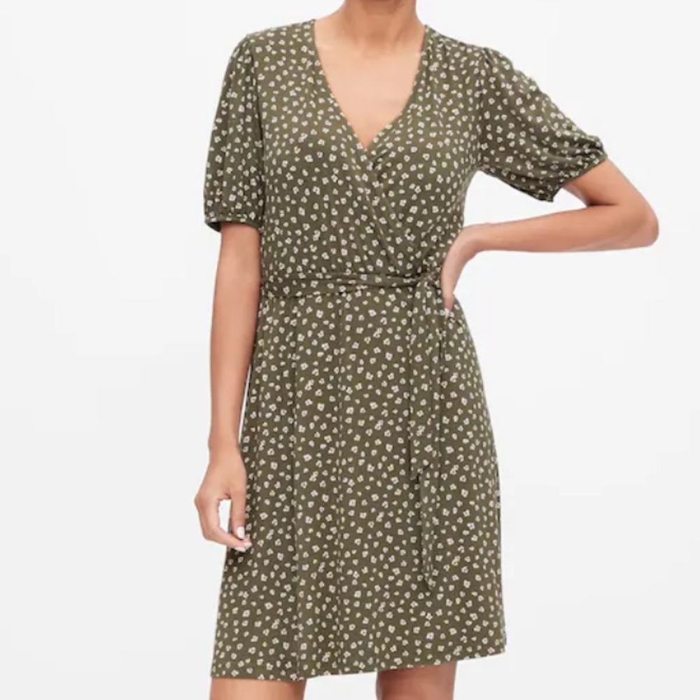 🪲 NWT 🪲 Gap Dress.